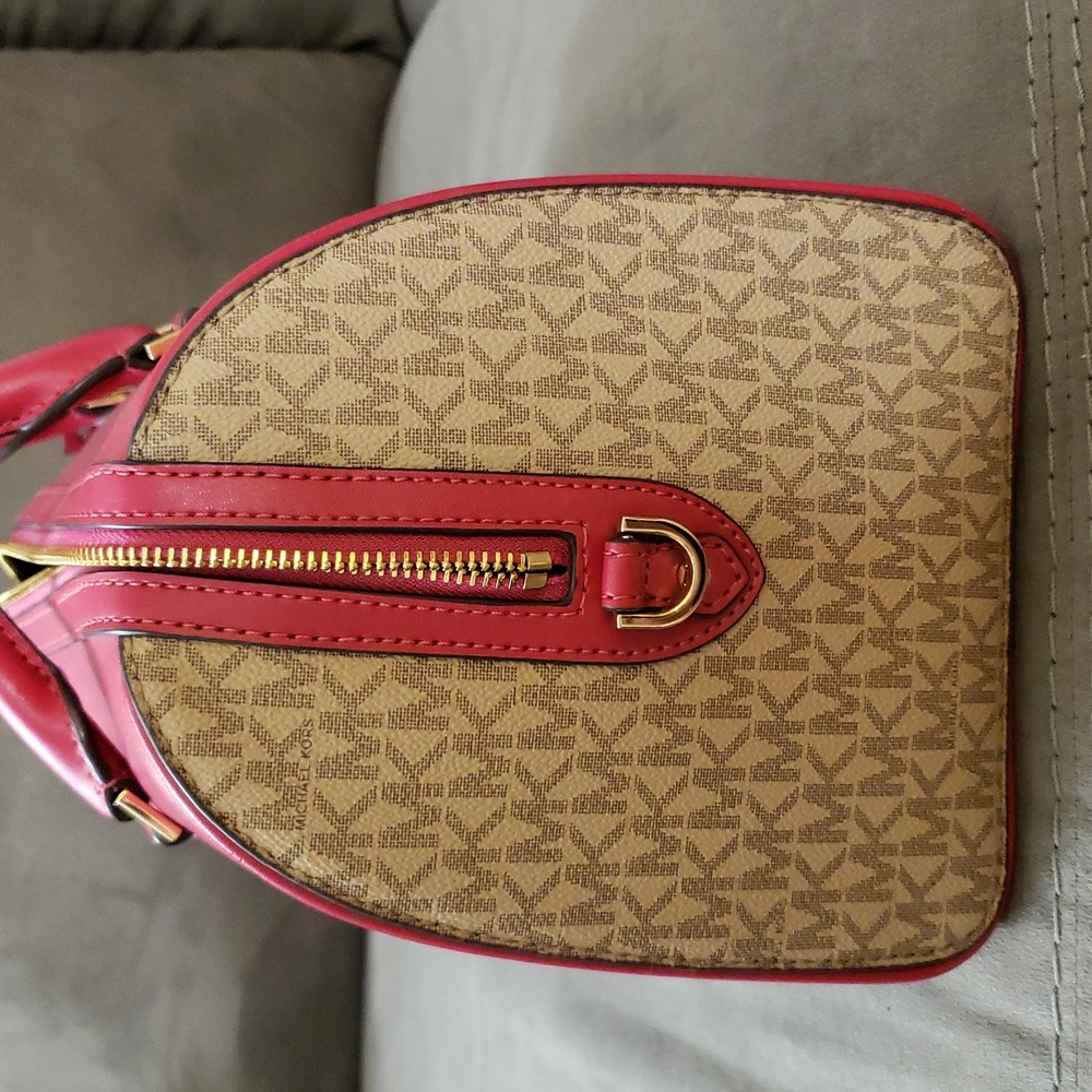 Michael Kors Fuchsia and Beige Satchel - Picture 7 of 14